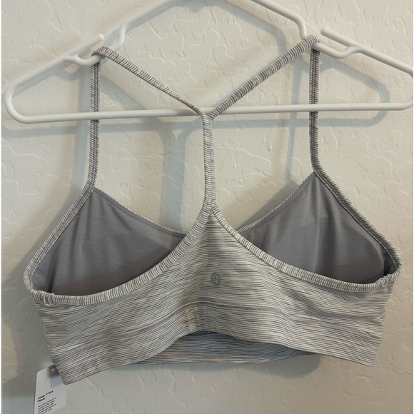 NWT Lululemon Flow Y Nulu Bra - Picture 3 of 4